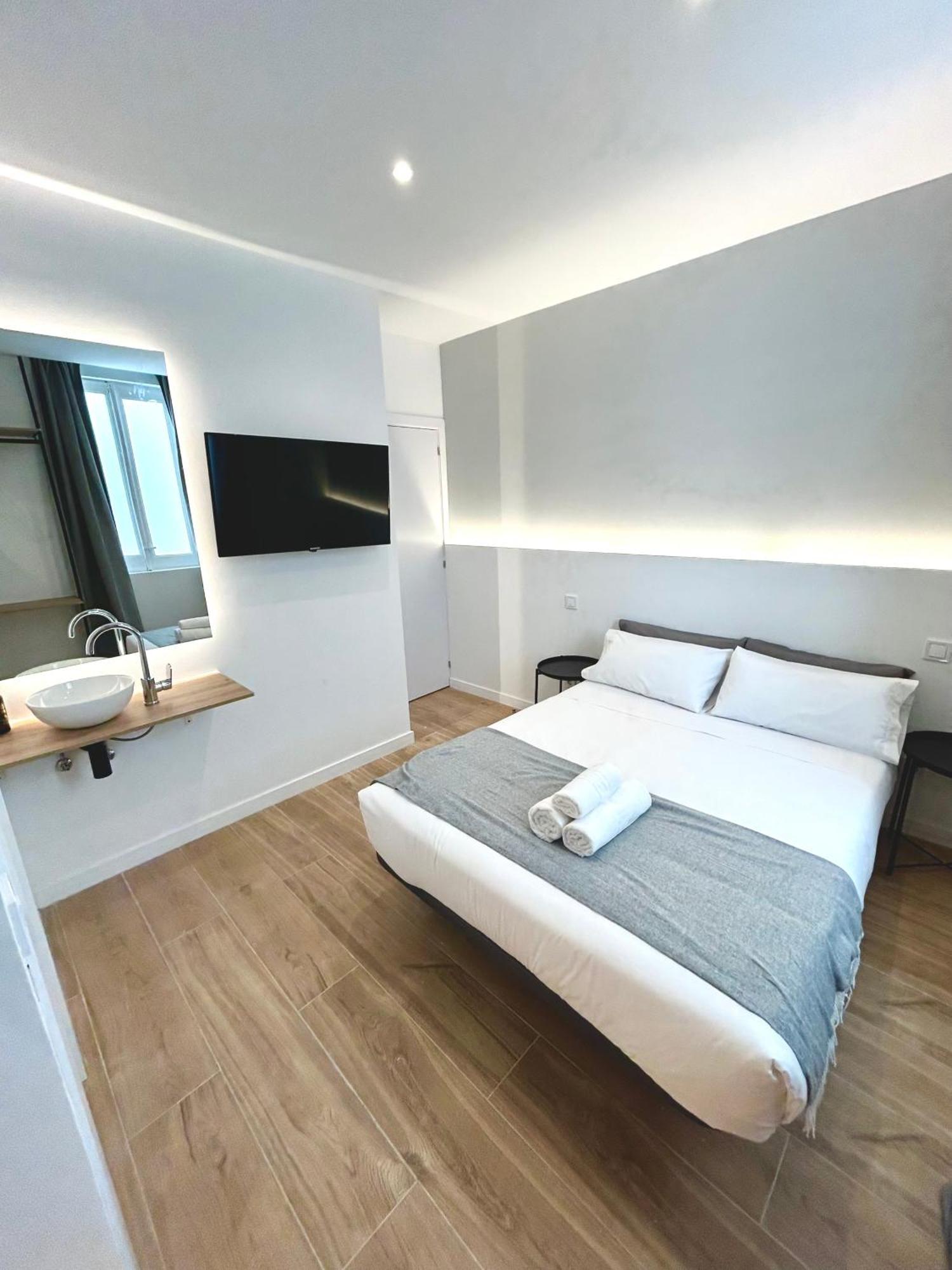 Casa De Huespedes San Andres Hotel Madrid Kültér fotó