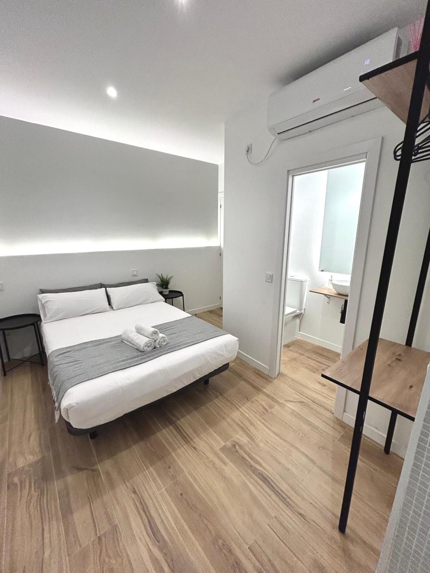 Casa De Huespedes San Andres Hotel Madrid Kültér fotó